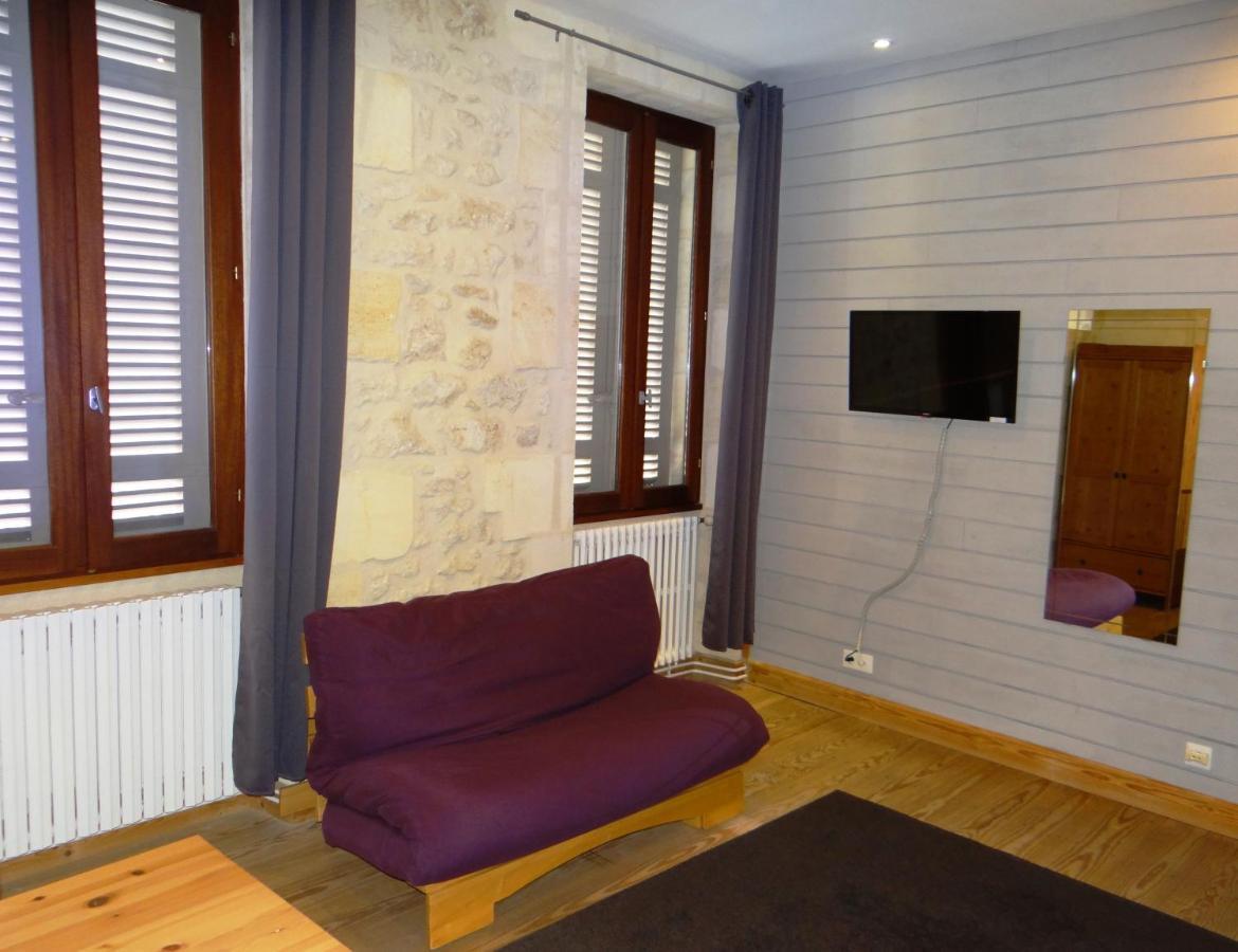 Au Coeur Des Vignobles Bed & Breakfast Saint-Estephe  Exterior photo