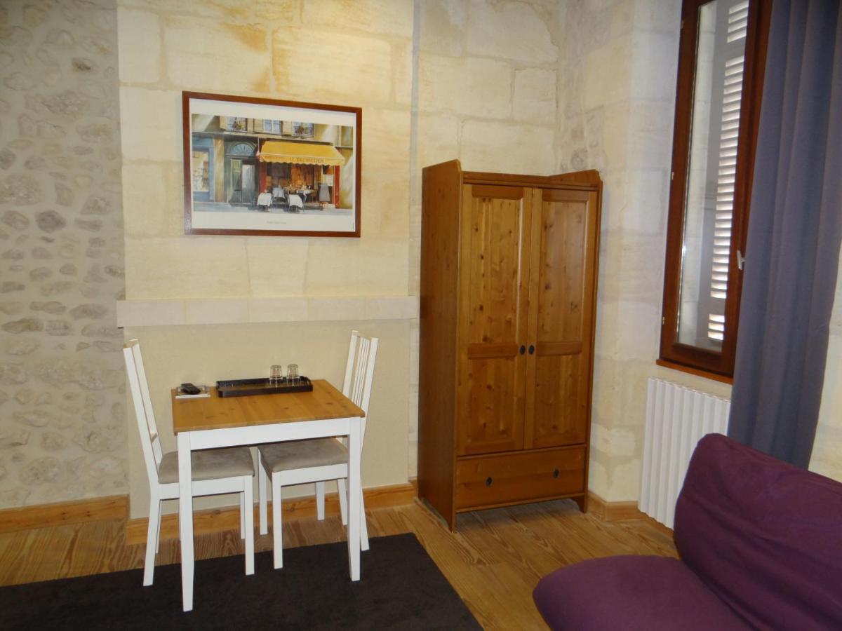 Au Coeur Des Vignobles Bed & Breakfast Saint-Estephe  Exterior photo