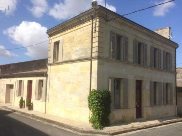 Au Coeur Des Vignobles Bed & Breakfast Saint-Estephe  Exterior photo
